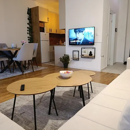 아파트 Anateo Istocno Sarajevo *